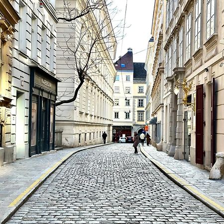 Central Stephansdom Apartment I Netflix I Self Check In Wien Exteriör bild