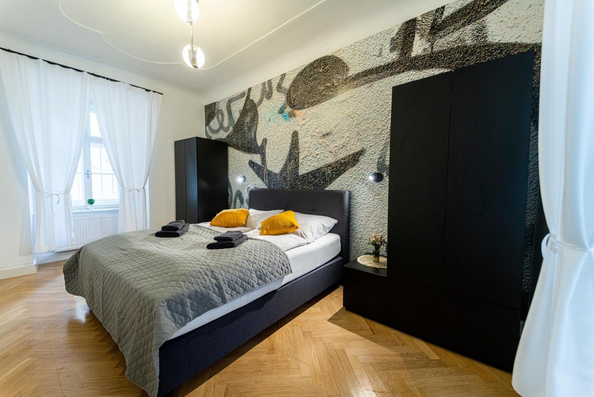 Central Stephansdom Apartment I Netflix I Self Check In Wien Exteriör bild