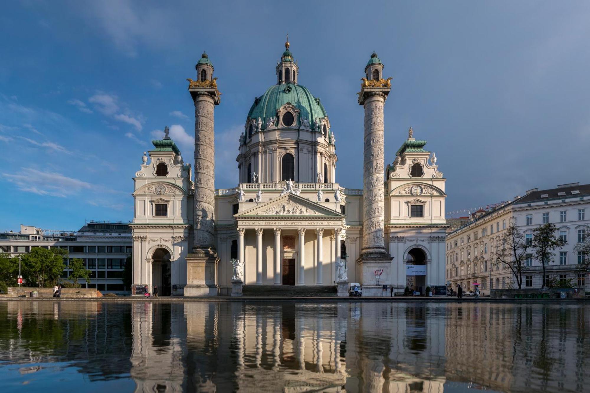 Central Stephansdom Apartment I Netflix I Self Check In Wien Exteriör bild